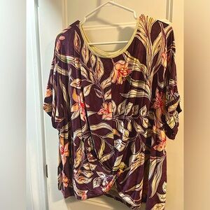 NWOT HYBA floral workout top for women 3X